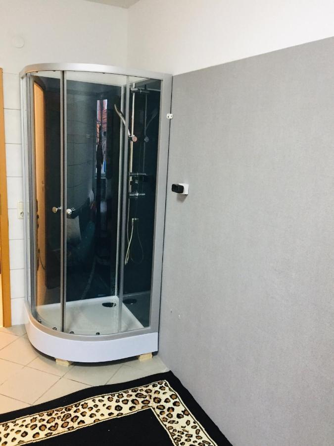 Gaestezimmer I Neo2 Apartment Staufenberg  ภายนอก รูปภาพ